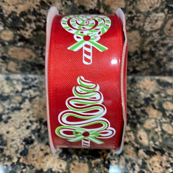 Christmas wired ribbon rolls 6 total NWOT price is firm - Picture 8 of 10